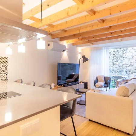 Appartamento Caldeireiros 95 - Duplex W View By Lovelystay *